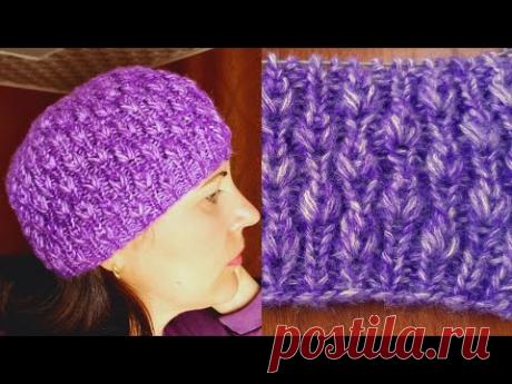 Шапочка спицами на осень с пышным узором "Капельки"
