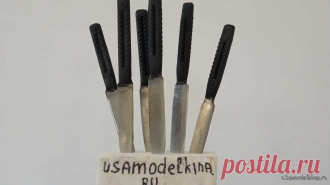 Простые ножи с рукоятками из арматуры Здравствуйте, уважаемые посетители сайта «В гостях у Самоделкина». Сегодня я хочу Вам рассказать о том, как можно изготовить простой, но очень добротный нож, не затрачивая при этом много времени и используя для изготовления рукоятки бросовые материалы. Конечно, речь идёт не о красивых кухонных