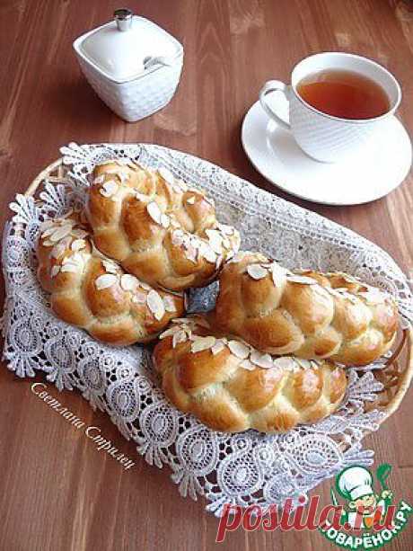 Веночки с миндальными лепестками - кулинарный рецепт