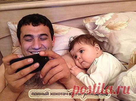 Мама попросила - присмотреть за папой.