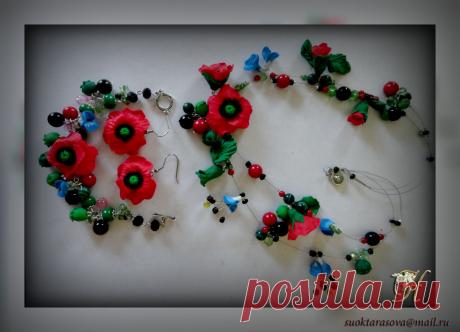 Комплект ,,Маковый цвет&quot;
Полимерная глина.