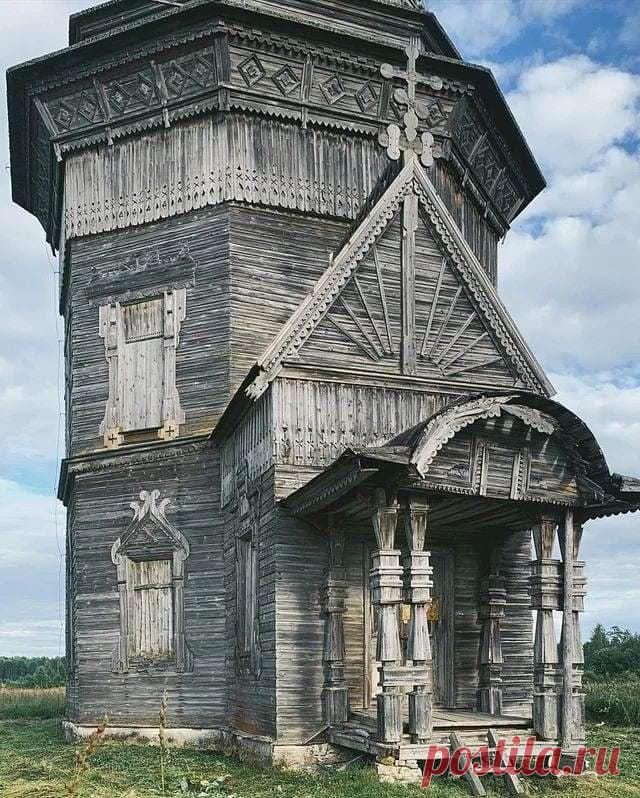 Ancient wooden church, Krasnaya Lyaga, Russia. The church was built in 1655 - 9GAG   Древняя деревянная церковь, Красная Ляга, Россия. Церковь была построена в 1655 году.