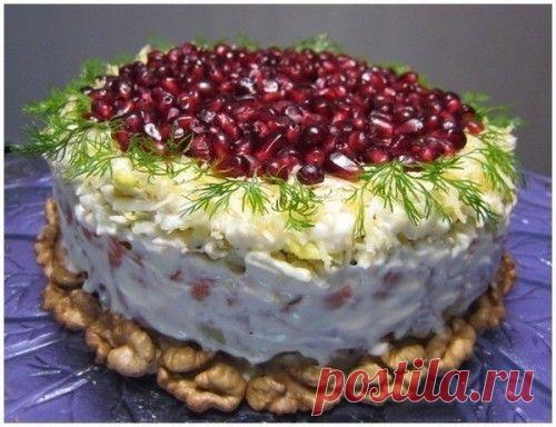 Праздничные салаты с мясом и фруктами