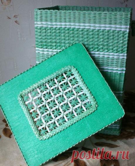 Плетение из газет. Мастер-класс на крышку с цветным узором из трубочек.