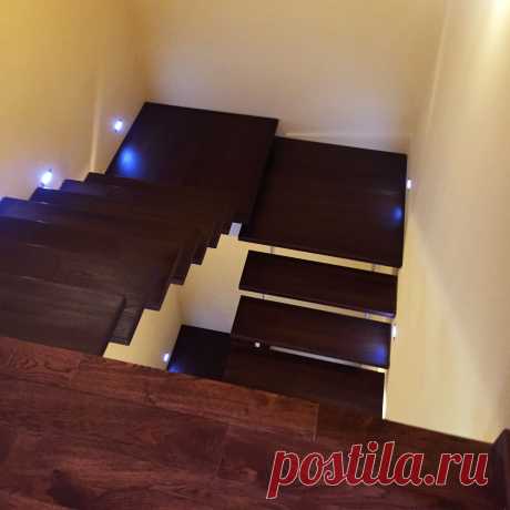 Металлическая лестница облицованная деревом