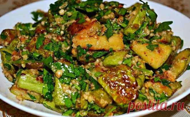 Эти кабачки получаются вкуснее мяса. Попробуйте - funpage.win Влюбитесь в этот овощ бесповоротно! Ингредиенты: Молодые кабачки — 2-3 штуки Для...