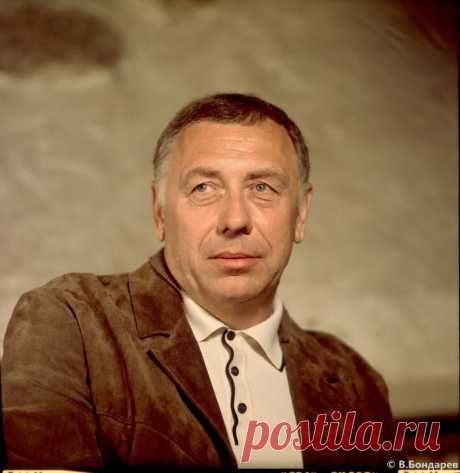 Легендарные актеры в фотографиях Владимира Бондарева / Назад в СССР