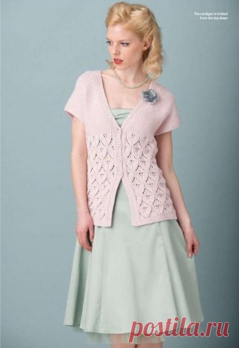 Нежный кардиган спицами