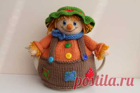 Ravelry: Project Gallery for Scarecrow Tea Cosy pattern by Debi Birkin