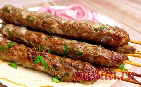 Люля-кебаб получается почти как мангале, но готовим в обычной кухонной духовке