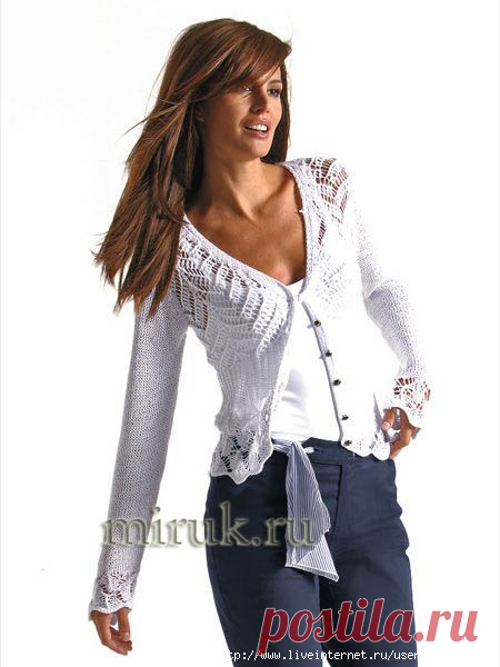 Белый элегантный жакет