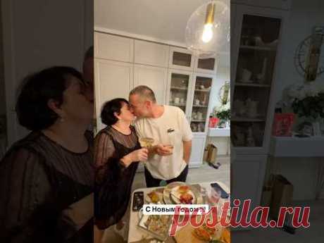 С Новым годом !!! Ура !!