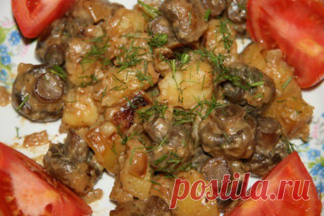 Картофель с грибами в мультиварке.