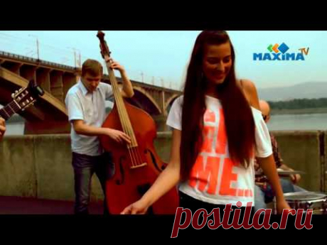 Девочка-секси живьём исполняет ZAZ - je veux по русски.