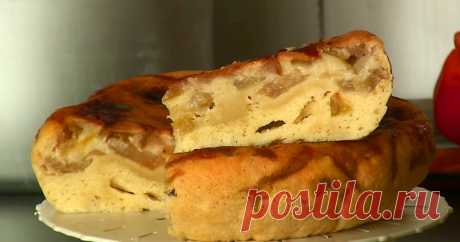 Шарлотка с яблоками в мультиварке яблочная Быстрый и очень простой рецепт! Минимум продуктов, а вкусно! Готовь!