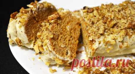Медовый рулет с маскарпоне и грецкими орехами.