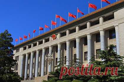 В Китае призвали США прекратить вводить мир в заблуждение из-за аэростатов. Американские аэростаты с прошлого года неоднократно незаконно пролетали в воздушном пространстве Китая, в связи с этим Пекин требует от Вашингтона дать разъяснения и прекратить вводить в заблуждение международное сообщество, заявил официальный представитель МИД КНР Ван Вэньбин.