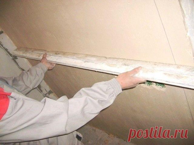 Как проверить ровность стен после штукатурки и качество штукатурки стен