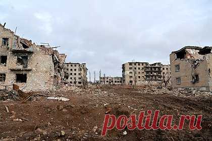 Российские военные закрепились в зданиях завода в Артемовске. Российские военные закрепились в зданиях завода «Востокмаш» на севере Артемовска (украинское название — Бахмут). Об этом сообщил врио главы Донецкой народной республики Денис Пушилин. По его словам, в настоящий момент российские силы продвигаются вглубь промзоны Артемовского завода по обработке металлов.