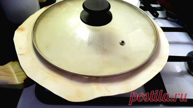 Что я делаю, чтобы конденсат с крышки не капал на раскаленное масло | Людмила Плеханова Готовим вместе | Яндекс Дзен