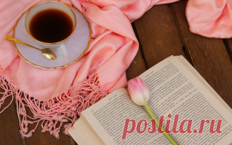 Скачать обои чашкa, drink, tulips, pink, flower, тюльпан, still life, scarf, cup, кофе, цветок, розовый, coffee, натюрморт, шарф, напиткa, книгa, book, раздел цветы в разрешении 1280x800