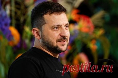 Зеленский прибыл в Данию. Президент Украины Владимир Зеленский прибыл в Данию. Он анонсировал встречу с премьер-министром Метте Фредериксен, членами королевской семьи, лидерами различных партий, членами Фолькетинга (парламента Дании) и представителями датского бизнеса. Зеленский добавил, что будет обсуждаться вопрос поставок самолетов F-16.