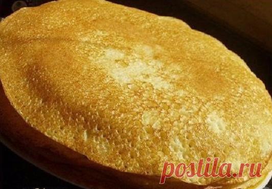 Сказочные блинчики на минеральной воде. 
Ингредиенты:
вода минеральная – 0,5 л.сахар – 3 ч. л.соль – 1 ч. л.масло растительное – 2 ст. л.мука — до густоты сметаны
Приготовление:
Смешиваем минеральную воду, сахар, соль и растительное масло. …