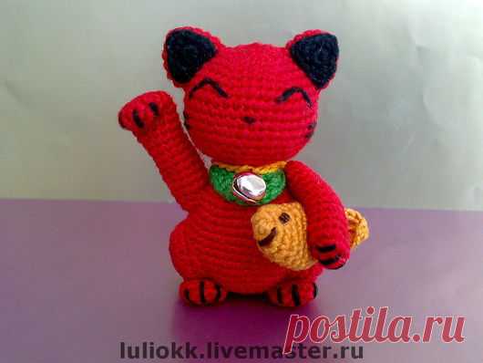 Купить Красный Манеки Неко амигуруми (мини) - амигуруми, вязаные игрушки, игрушки, манеки неко