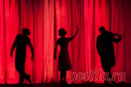 Выловили из пруда «Бедную Лизу», а Дмитрия Донского сделали страдающим влюбленным: как изменила театр демократическая публика
В начале XIX века театр стал важной частью жизни городских зрителей, в том числе зрителей неискушенных, демократических. А они хотели видеть в героях пьес не только...
Читай дальше на сайте. Жми подробнее ➡