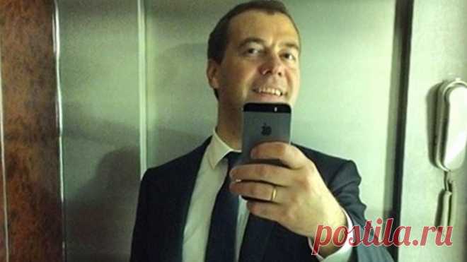Петиция · Президент РФ В. В. Путин: Отставка Премьер-министра РФ, Д. А. Медведева с занимаемой должности. · Change.org