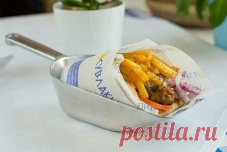 Греческая пита с сувлаки из курицы рецепт – греческая кухня: основные блюда. «Еда»