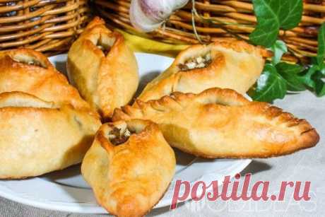 Расстегаи с мясом.