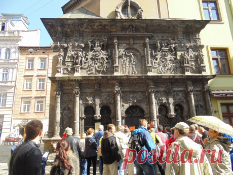 Львов. Часовня 1600гг сейчас почти в центре города