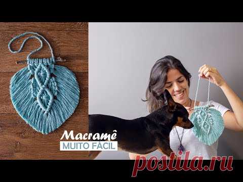 Маленькая подвеска в технике макраме