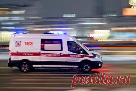 Число пострадавших в ДТП с маршруткой и бензовозом на Кубани выросло. Число пострадавших в ДТП с маршрутным автобусом и бензовозом выросло и достигло 16. Об этом сообщает оперштаб Кубани. На место происшествия вылетела санавиация. Пострадавшие доставлены в ЦРБ Славянска-на-Кубани и на данный момент получают всю необходимую помощь.