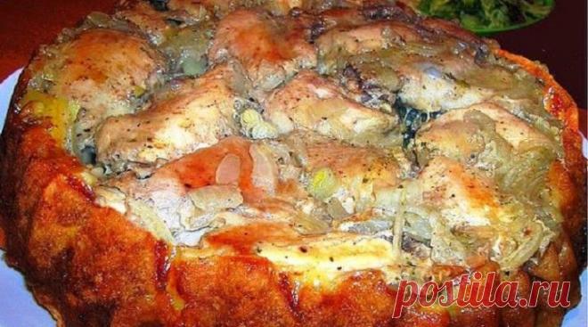 Курочка на тарелочке. Рецепт пирога-перевертыша