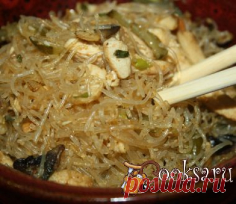 Фунчеза с курицей, грибами, огурцом и чим-чим в корейском стиле фото рецепт приготовления