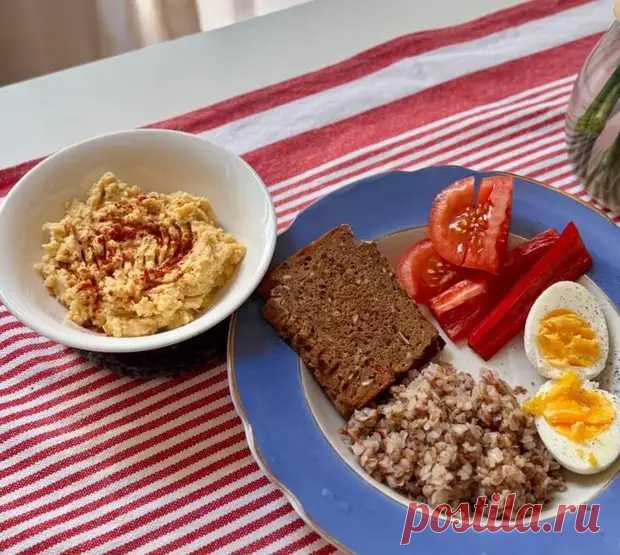 Хумус из трех ингредиентов для тех, кто любит вкусно кушать, но не любит заморачиваться