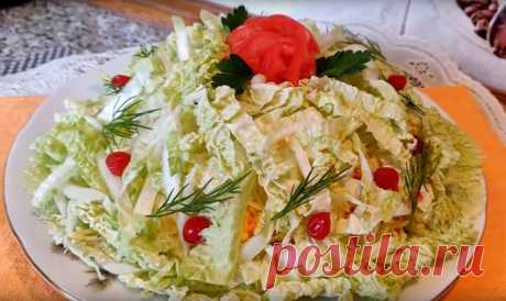 Интересный салат «Лебединый пух»: удивите гостей новым вкусом Получается очень вкусный, аппетитный, интересный салат «Лебединый пух». Благодаря небольшому количеству майонеза, все слои хорошо пропитываются, за счет чего салат получается довольно сочным. В общем, он полностью соответствует своему названию: нежный, легкий, свежий – как пух.
