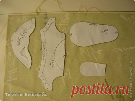 nojki-i-botinki-dlya-kukol-111743-large.jpg (520×390)