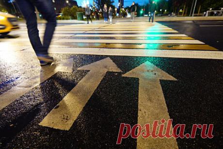 Пьяный россиянин насмерть сбил ребенка на пешеходном переходе. В Бикине Хабаровского края пьяный 37-летний россиянин насмерть сбил девятилетнего мальчика. Инцидент произошел во вторник, 24 августа около 14:00 часов. От полученных травм мальчик скончался. Прокуратура проводит проверку, выясняются все обстоятельства произошедшего.