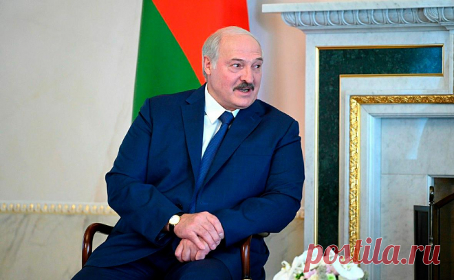 Лукашенко заявил, что без советского ядерного щита «нас бы не было». США «не знают», что делать с Белоруссией и Россией из-за наличия у последней ядерного оружия, считает Лукашенко: ядерный удар приведет к смерти всей планеты, «а погибать они больше не хотят»