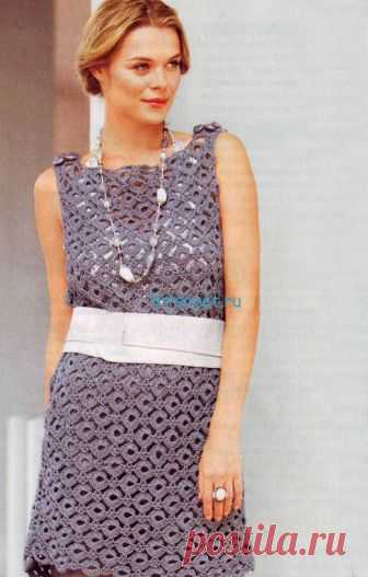 Ажурная туника крючком - Хитсовет Ажурная туника крючком из серой пряжи Binario. Туника выполнена великолепным узором из блестящей вискозы и украшена бусинами, похожими на отполированные камни.