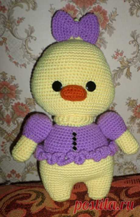 Уточка, связанная крючком.