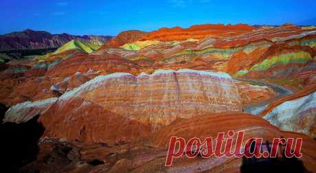 Цветные горы геологического парка Чжанъе Данксия в Китае - Путешествуем вместе