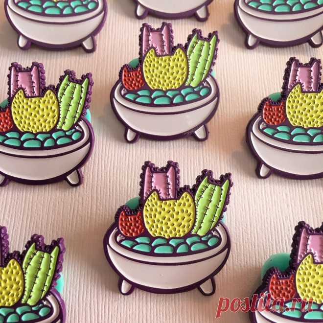 Dana Duncan в Instagram: «Get ready for summer with Cactus Cats enamel pins! These tiny little cat shaped cacti are chillin' in their pot with some turquoise rocks.…» 155 отметок «Нравится», 1 комментариев — Dana Duncan (@pink.owlet) в Instagram: «Get ready for summer with Cactus Cats enamel pins! These tiny little cat shaped cacti are chillin'…»