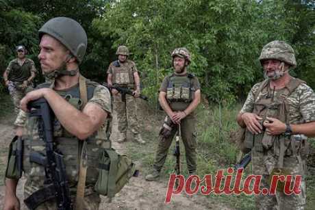 В США описали роль Украины фразой «всего лишь пешка». Капитан Корпуса морской пехоты США в отставке Мэтью Хо заявил в интервью YouTube-каналу Judging Freedom, что Соединенные Штаты не спешат передавать Вооруженным силам Украины (ВСУ) даже устаревшие модели своих танков, которые списали со службы. Об этом сообщает РИА Новости.