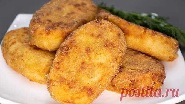 Готовлю котлеты без грамма мяса, из обычной картошки и лука: не уступают мясным - Будет вкусно - 26 мая - 43711064541 - Медиаплатформа МирТесен Предлагаю вам приготовить нежнейшие котлетки без грамма мяса! Готовятся они просто, получаются вкусными, сытными, с хрустящей корочкой. Они хороши, как в горячем виде, так и в холодном. Прекрасно хранятся в холодильнике несколько дней. СПОСОБ ПРИГОТОВЛЕНИЯ: Берём 3 луковицы (400 г), разрезаем на - 26 мая - 43711064541 - Медиаплатформа МирТесен