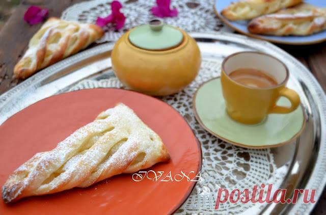 С нож и вилица в ръка: Бутер щрудели с круши, шоколад и бадеми