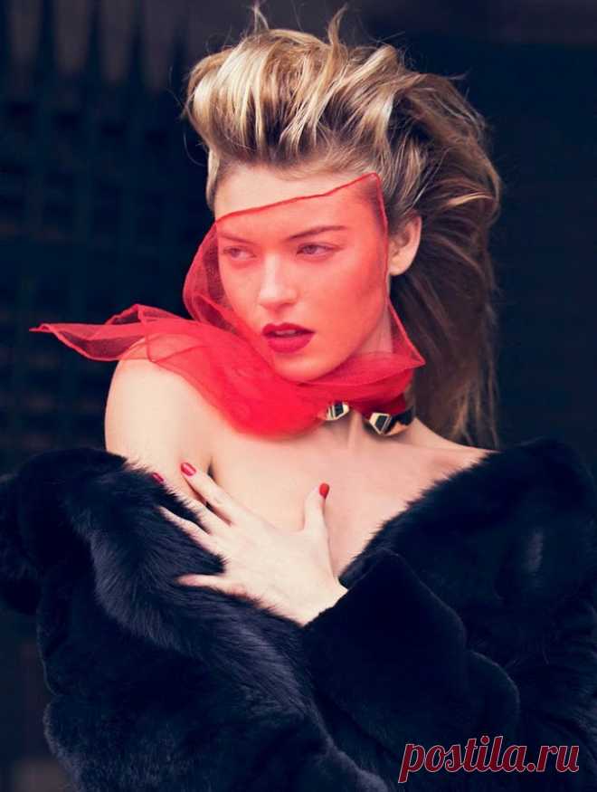 Марта Хант (Martha Hunt) в фотосессии Давида Бельмера (David Bellemere) для журнала Marie Claire Italia (декабрь 2014)